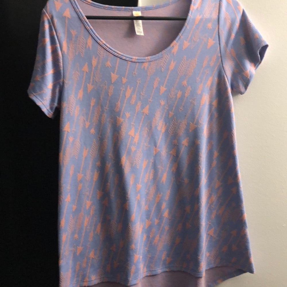 Lularoe Classic t-Xs-cotton candy blue&pink arrow